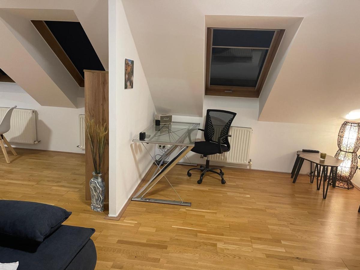 Klimatisiertes, Ruhiges Dachgeschoss Cityapartment Im Zentrum Wiens Exterior foto