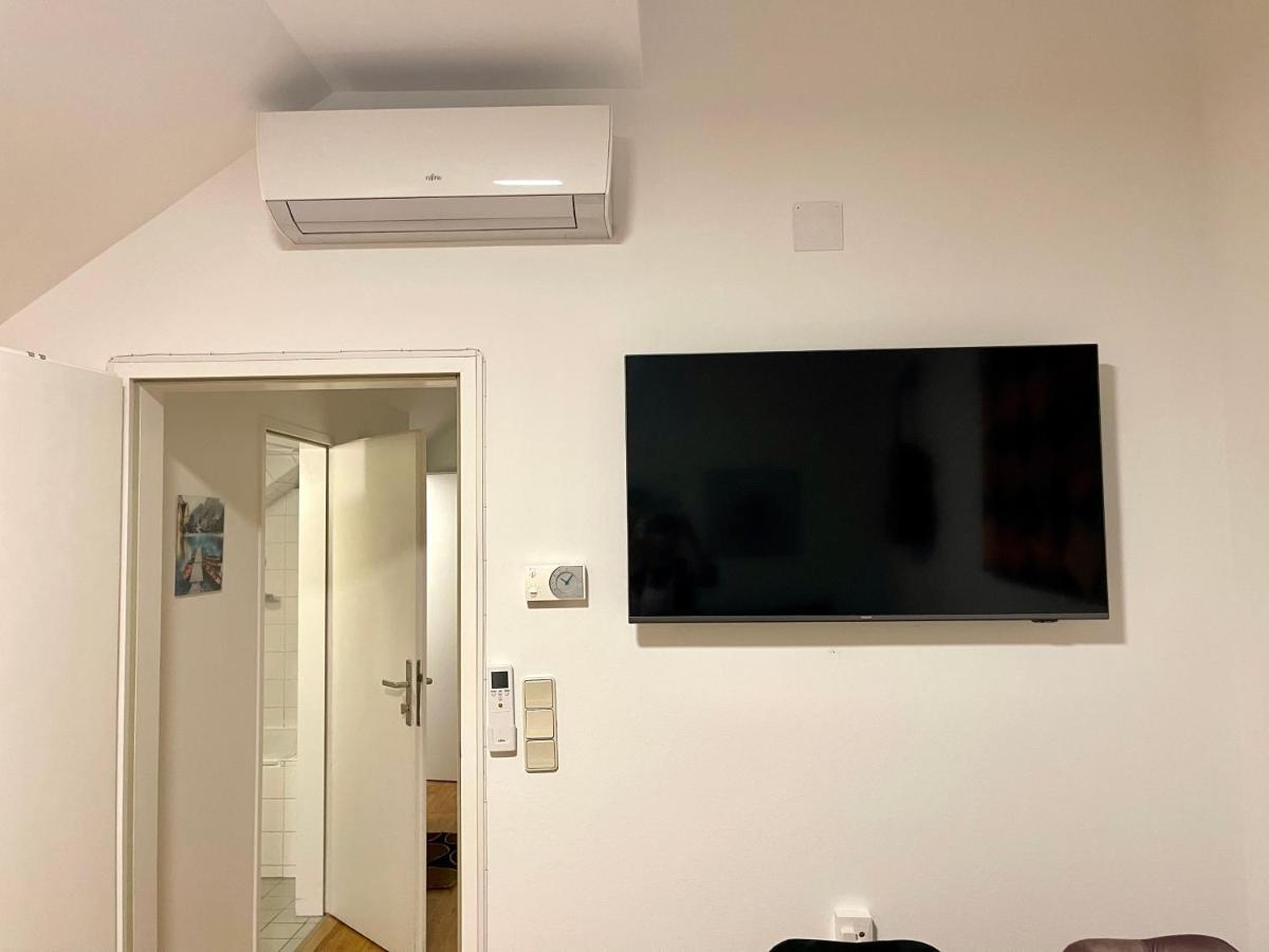Klimatisiertes, Ruhiges Dachgeschoss Cityapartment Im Zentrum Wiens Exterior foto