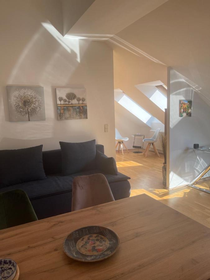Klimatisiertes, Ruhiges Dachgeschoss Cityapartment Im Zentrum Wiens Exterior foto