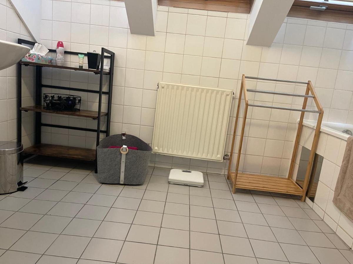 Klimatisiertes, Ruhiges Dachgeschoss Cityapartment Im Zentrum Wiens Exterior foto